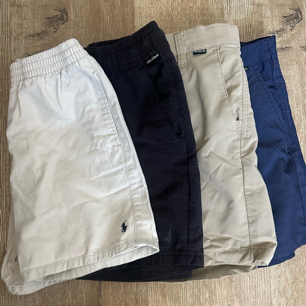 4 boy shorts polo, volcom,2 Hurley,